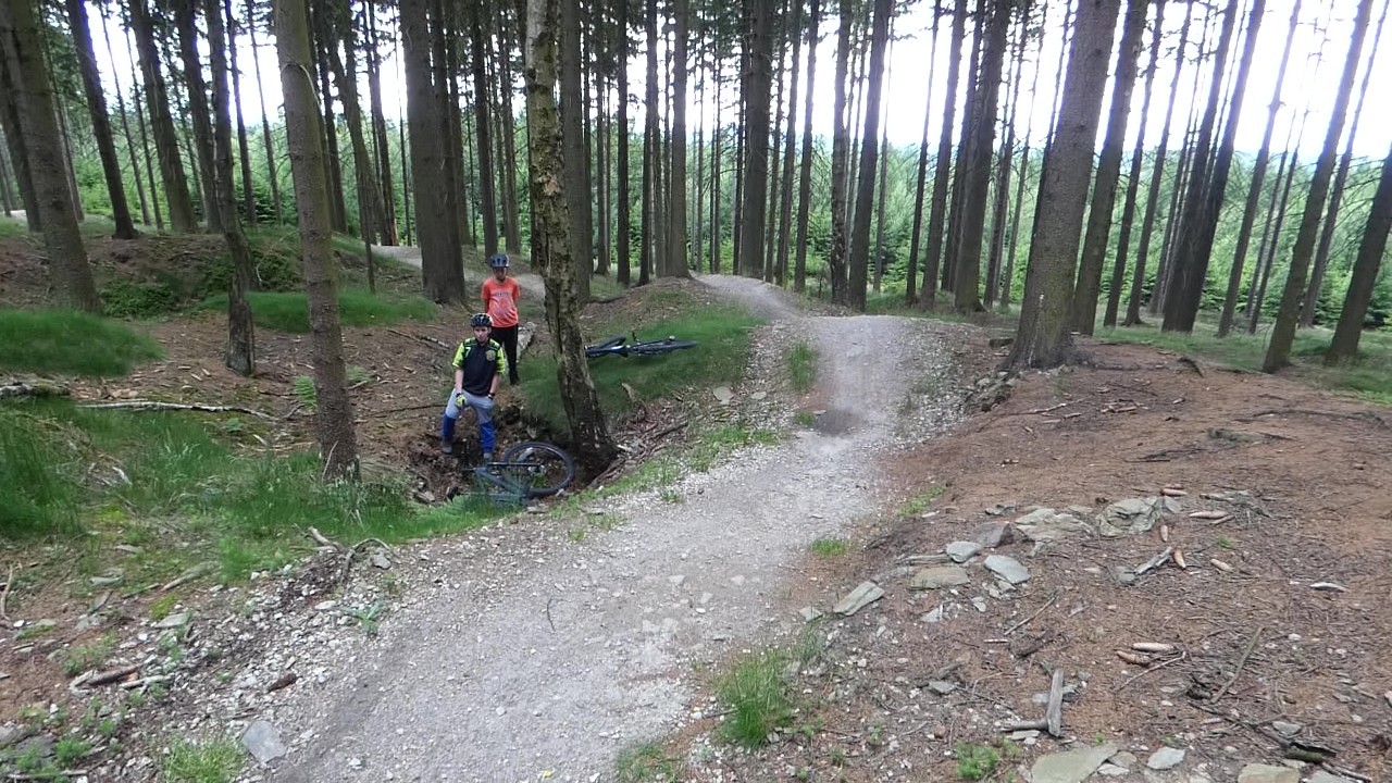 p1090335---frame-at-0m7s.jpg